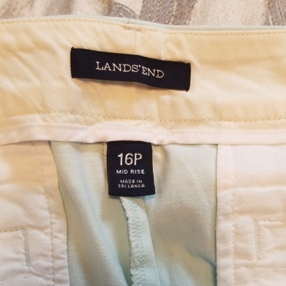 Shorts - Picture 3 of 3